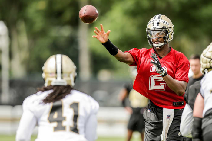 New Orleans Saints quarterback Jameis Winston (2) passes to running back Alvin Kamara (41) during training camp at Ochsner Sports Performance Center. Mandatory Credit: Stephen Lew-USA TODAY